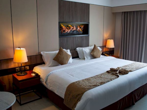 Hotel MdR Marina Del Rey - A Double Tree by Hilton