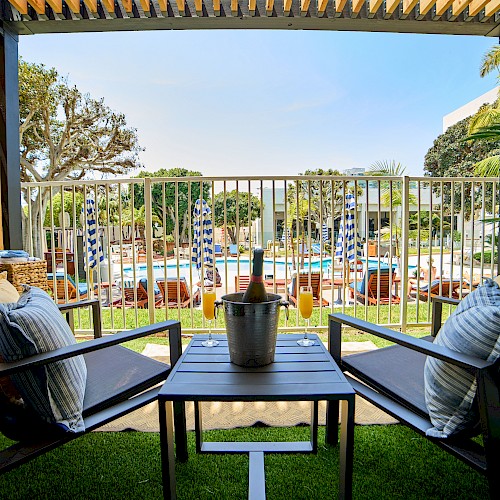 Hotel MdR Marina del Rey - a DoubleTree by Hilton